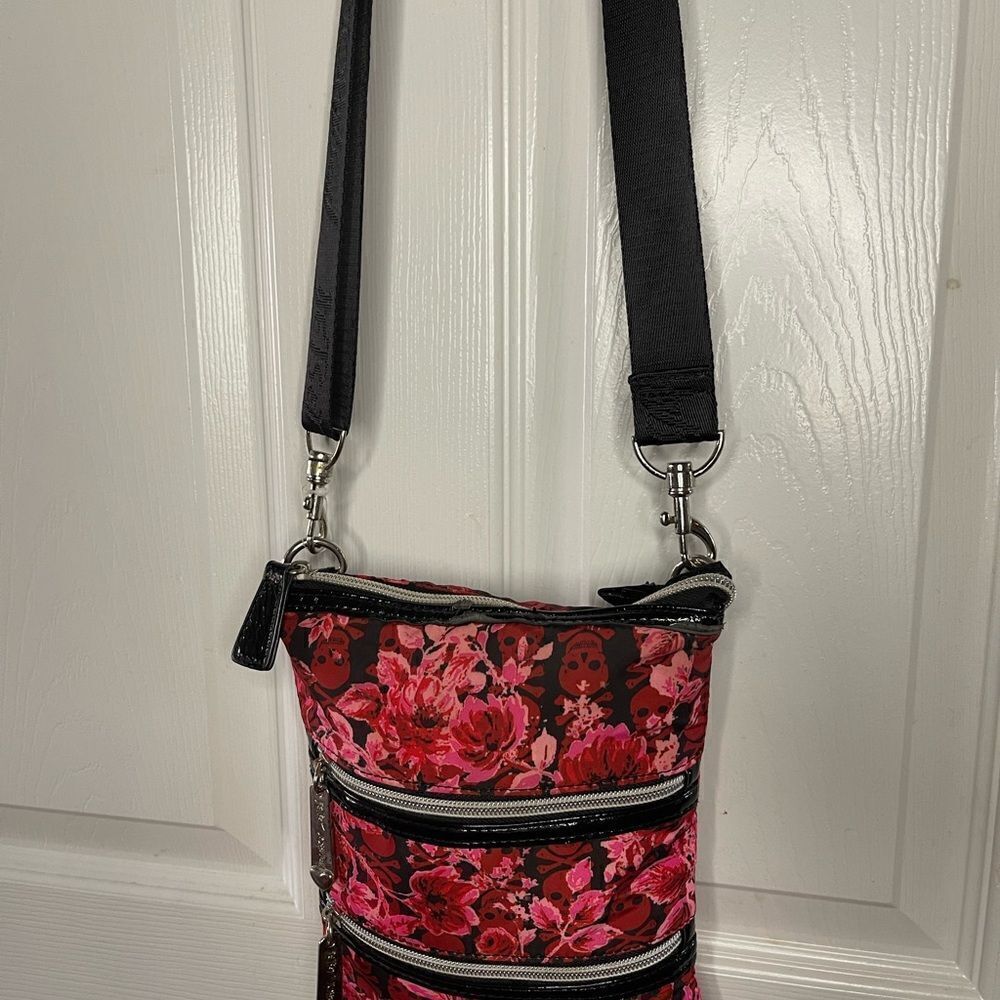 Betsey Johnson Nylon pink ,Red Flowers & skulls Small crossbody bag black trims - Picture 6 of 13